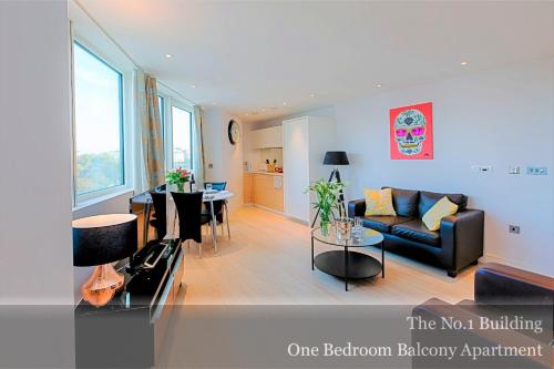 Gunwharf Quays Apartments - image 10