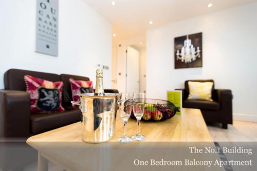 One-Bedroom Apartment with Balcony image 6