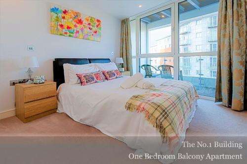 One-Bedroom Apartment with Balcony image 2