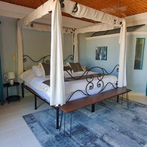 293470634 Mansion San Miguel