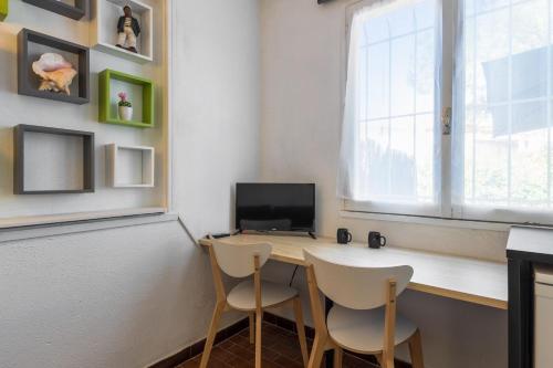 Charming studio with pool and garden in Six-Fours-les-Plages - Welkeys