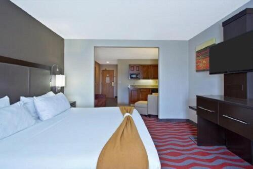 Holiday Inn Express Hotel & Suites Columbus Southeast Groveport, an IHG Hotel