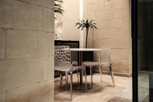 19 ROOMS - image 4