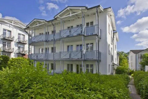 zentrale FeWo mit Balkon, gratis Nutzung vom AHOI Erlebnisbad und Sauna in Sellin - Villa Buskam FeWo 28 in Göhren, Deutschland