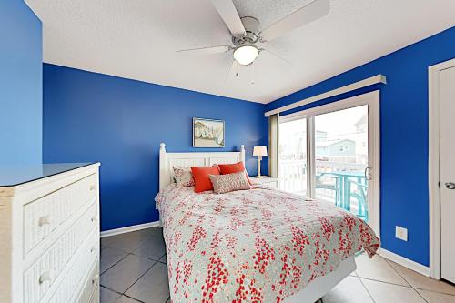 Exceptional Vacation Home in Carolina Beach condo - image 7