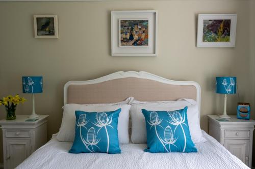 Halwell Lodge - image 7
