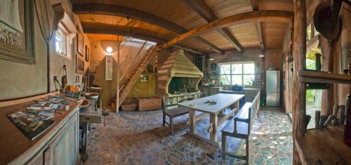 設施, Cottage on Hill in 下斯圖比察