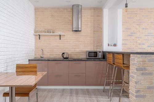 Klover House - image 3