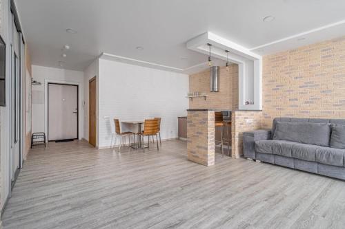 Klover House - image 7