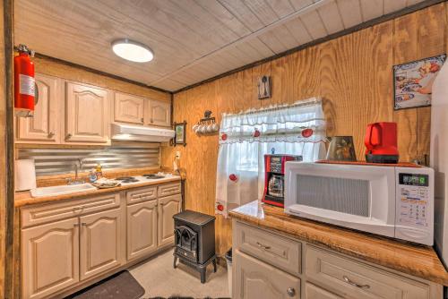 Pet Friendly Cloudcroft Cabin with Forest Views - image 7