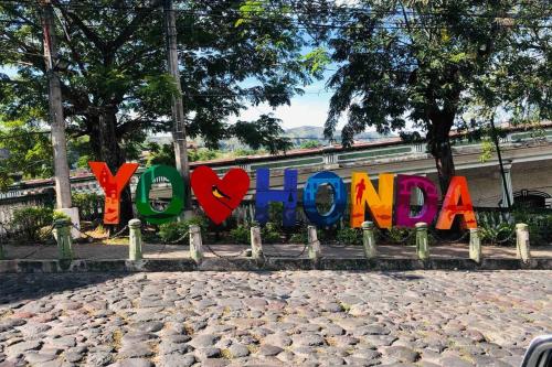Hermosa casa, centro historico Honda,Tolima.