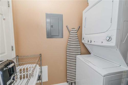Splash 1603 East Beach Front 1 Bedroom Sleeps 6 Pool - image 8