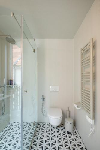 Redstone Apartments Room Type - Deluxe King Studio