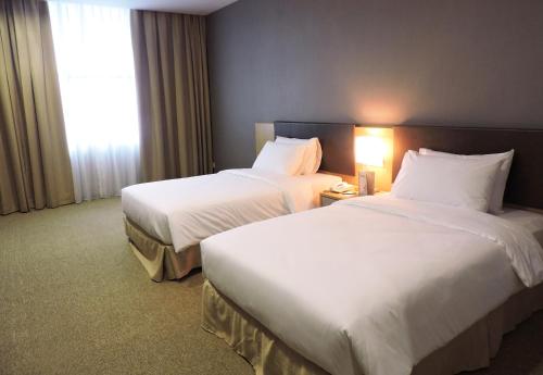 Best Hotels In Central Business District Kota Kinabalu Malaysia Online Booking From S 7