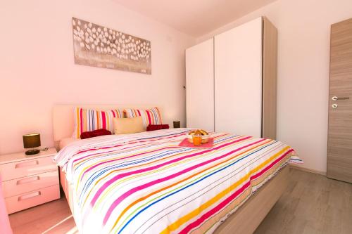 House Pink - image 5