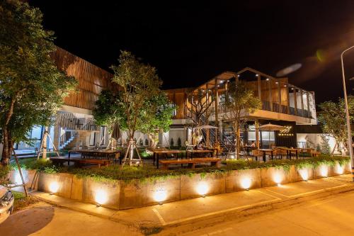 Wevari Heritage, Nan