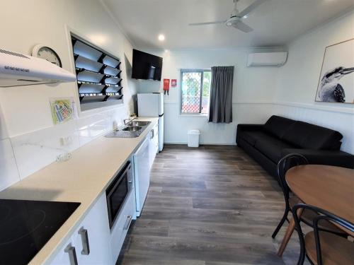 2 bedrooms, 4 beds