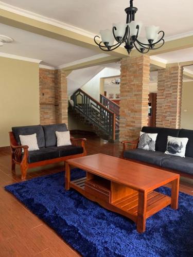 3 bedrooms in an apartment in Mass Media
