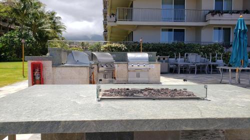 Maui Westside Presents- The Whaler 319