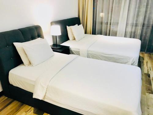 Elements service suite@ Times Square - image 9