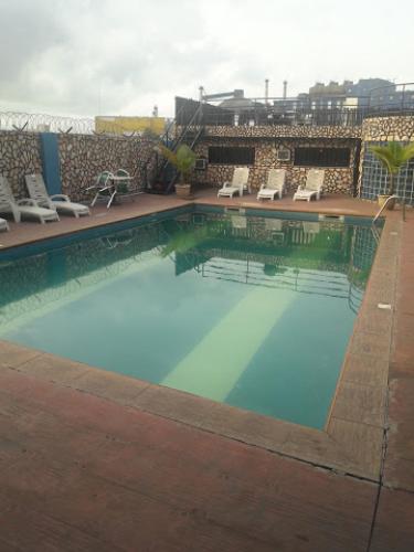 Swimming pool, Carliza Hotel in Apapa