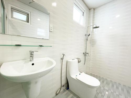 Street View Hotel & Apartment – Dalat, KS