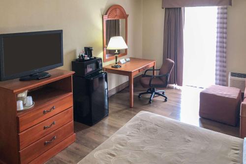 Quality Inn Near Joint Base Andrews-Washington Area