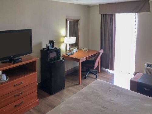 Quality Inn Near Joint Base Andrews-Washington Area