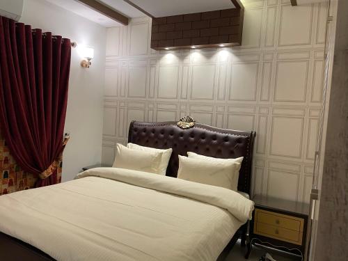 Royal Three-Bedroom Villa Dha Phase 6 Lahore