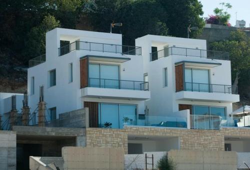 METEORA VILLA