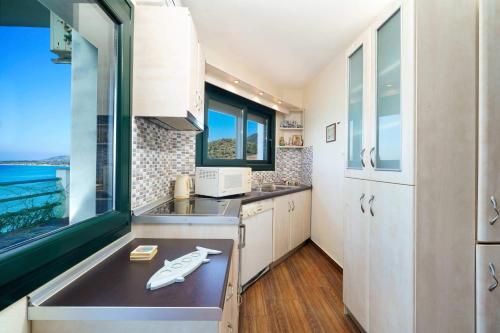 Giotas Sea View Apartment in Asprovalta