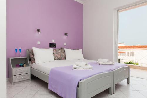 2 twin beds