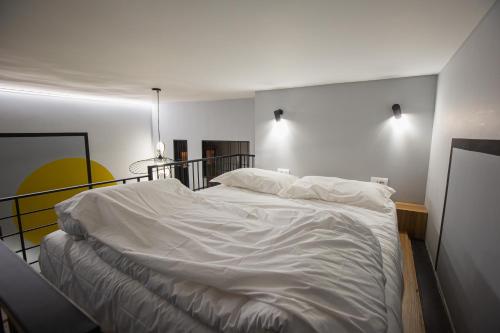 LIT Apartments Jacuzzi - image 5