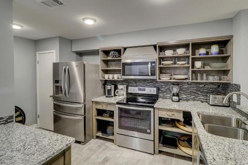 100 Springwood 2 BR condo Forest Beach - image 5