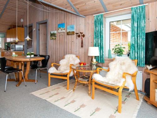 Holiday home Rømø CII - image 8