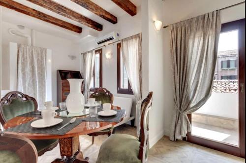 Venice traditional home with terrace