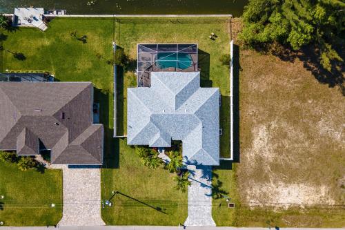 Four-Bedroom House image 5
