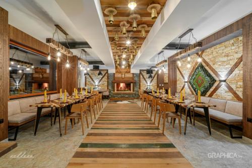 103 Alpine Hotel 3
