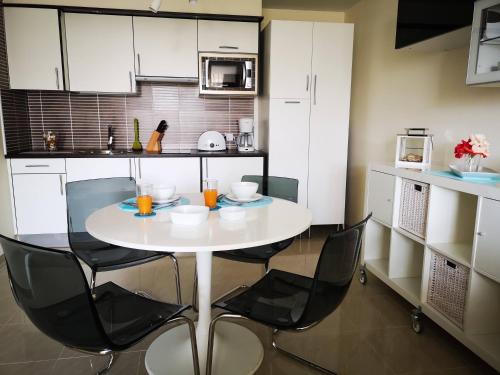 廚房, LOS HIBISCOS 404 in 卡爾馬海岸