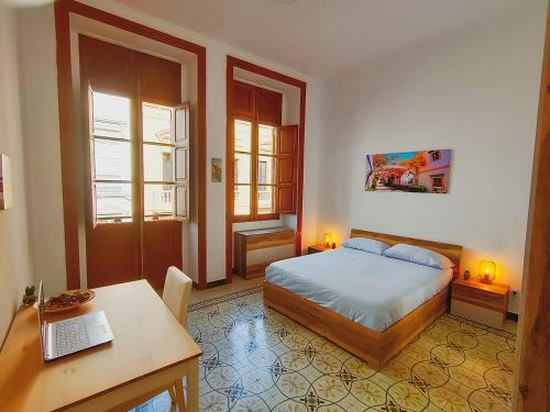 Double Room with external Private Bathroom  room in Alma Canaria Rooms