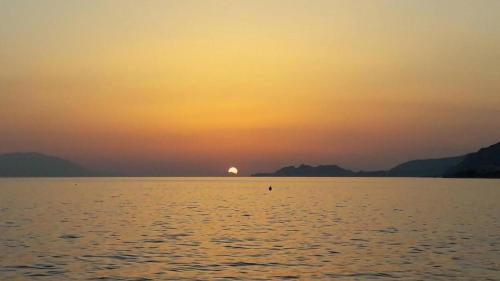 Beachfront Dreams in Loutraki