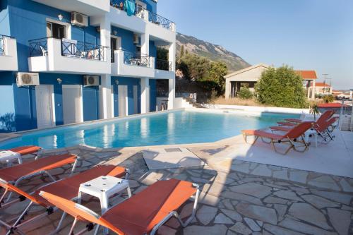  Casa De Blue Studios & Apartments in Lourdata