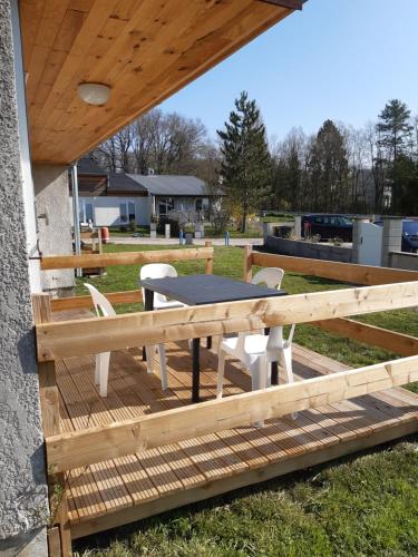 . studio Albert avec terrasse a proximité de Metz