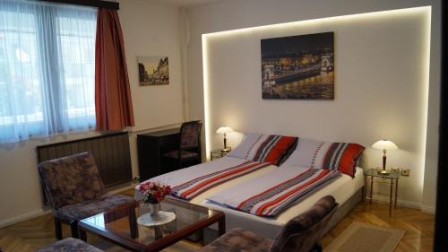  Apartment Sinkó - FREE PARKING central 2 bedrooms 4 single beds, Pension in Budapest
