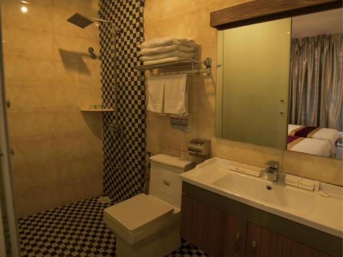 room detail thumbnail 2