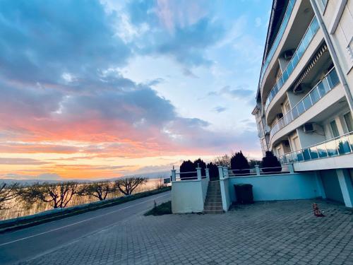 A szálláshely kívülről, Aqua Blue Lakeview Apartment Ohrid in Elshani