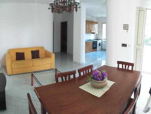 villa Moise loco 1