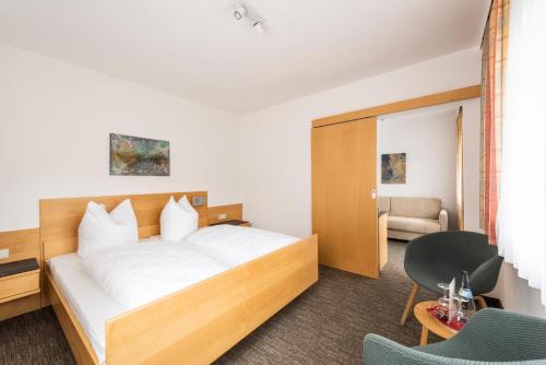 293679000 Hotel Lindenhof Hubmersberg