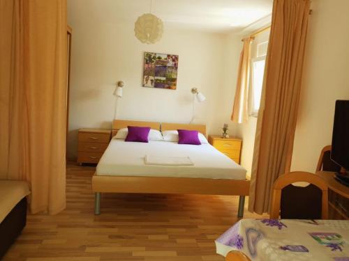  Apartments Andelic in Sveti Filip i Jakov