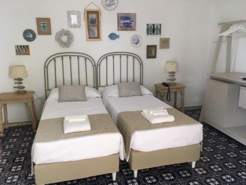 Deluxe Double Room with Balcony and Sea View